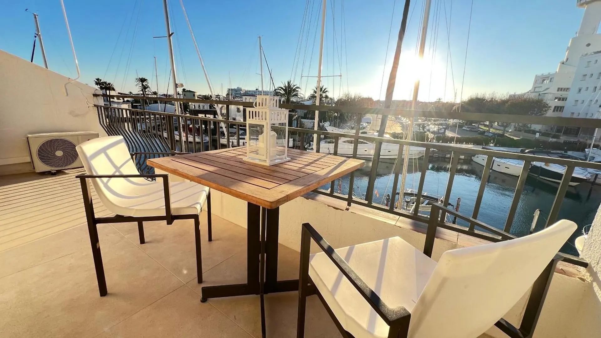 Estudio Frente Al Canal Con Terraza Empuriabrava Apartment
