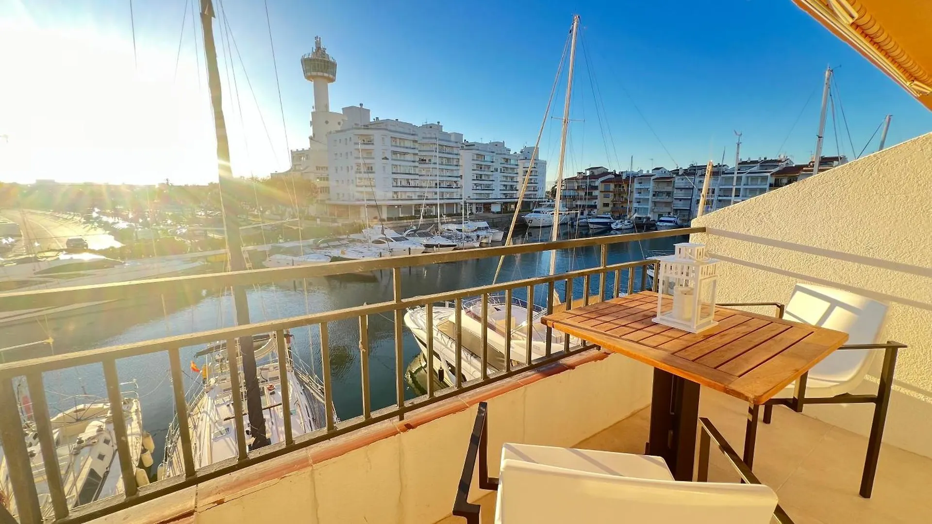 Estudio Frente Al Canal Con Terraza Empuriabrava