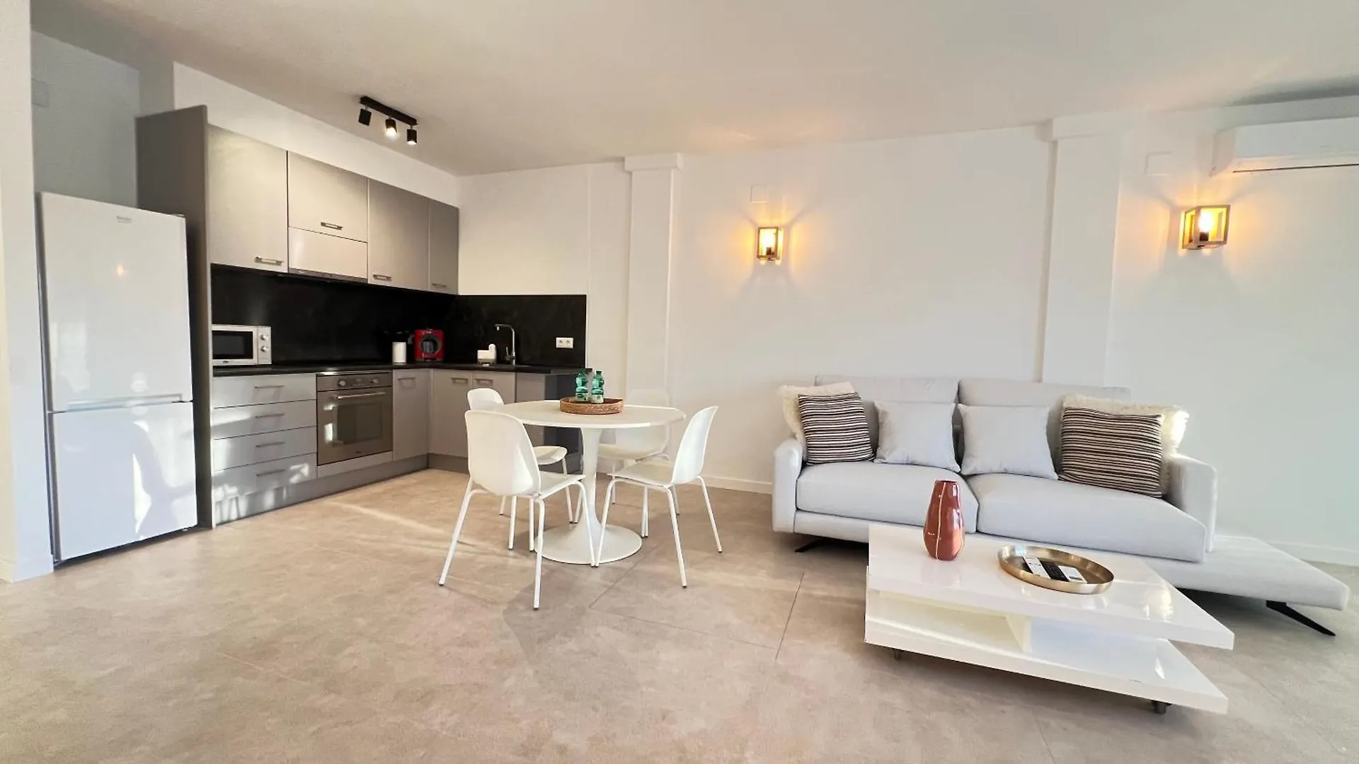 Appartamento Estudio Frente Al Canal Con Terraza Empuriabrava