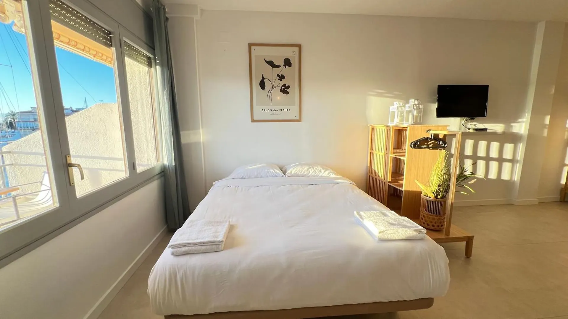 Estudio Frente Al Canal Con Terraza Empuriabrava 0*,