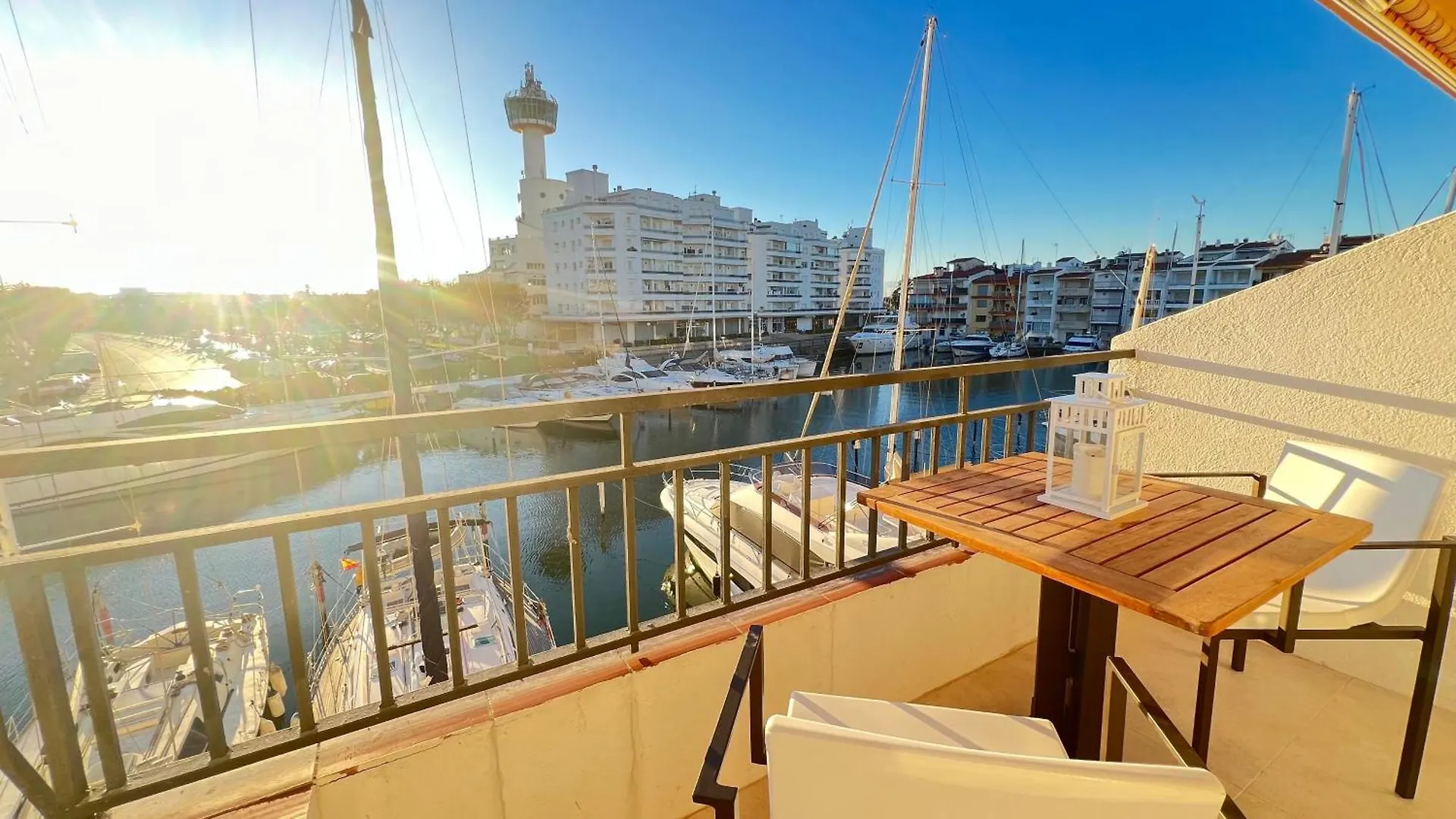 Apartment Estudio Frente Al Canal Con Terraza Empuriabrava Spain