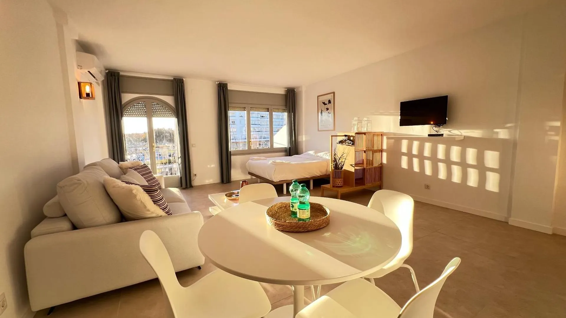 Apartment Estudio Frente Al Canal Con Terraza Empuriabrava Spain