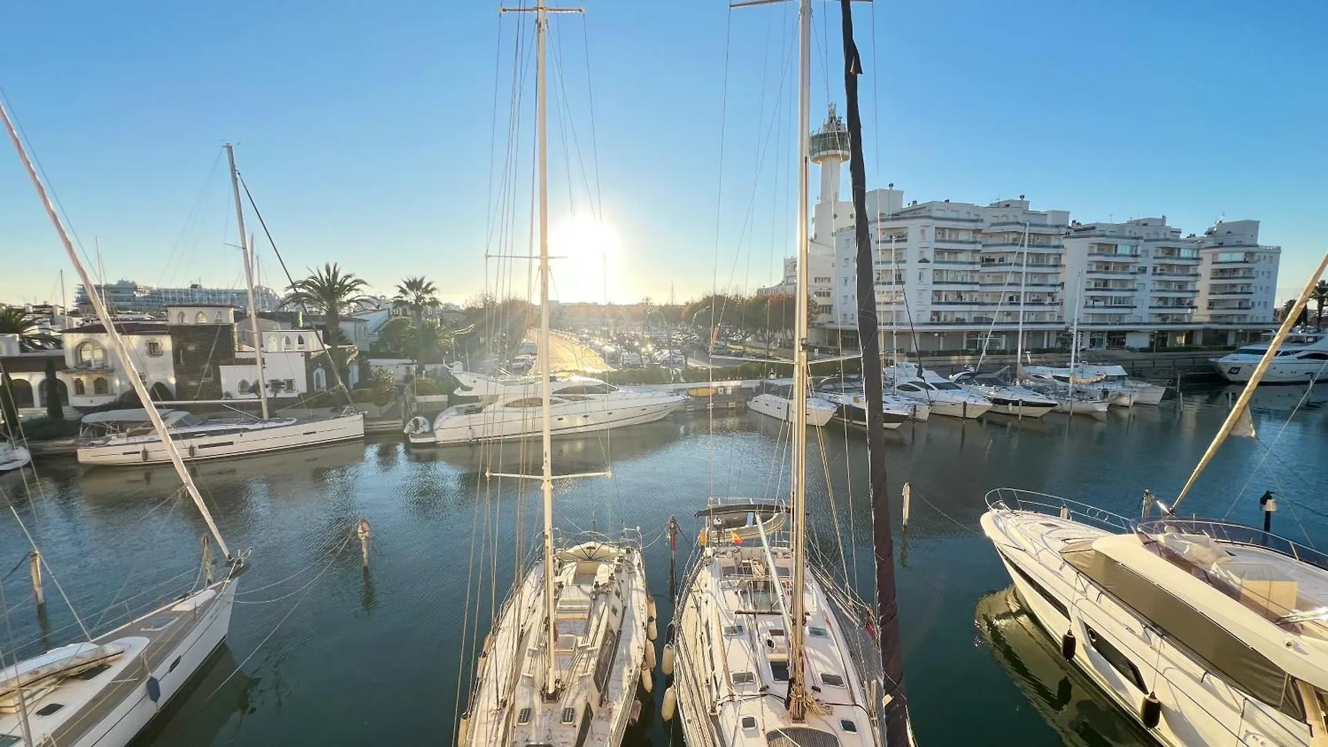 Apartment Estudio Frente Al Canal Con Terraza Empuriabrava Spain