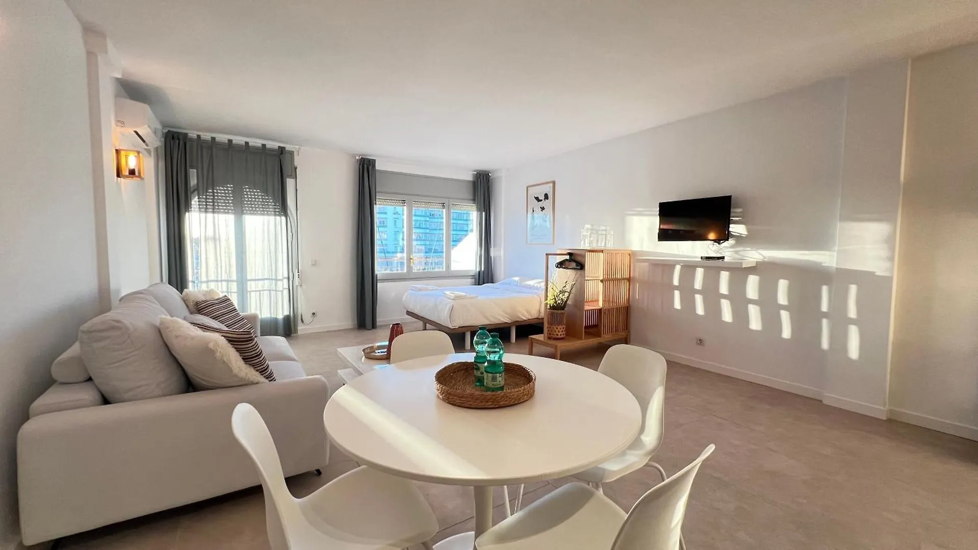 Estudio Frente Al Canal Con Terraza Empuriabrava 0*,  Spain